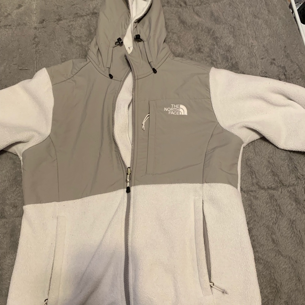 North face woman’s jacket